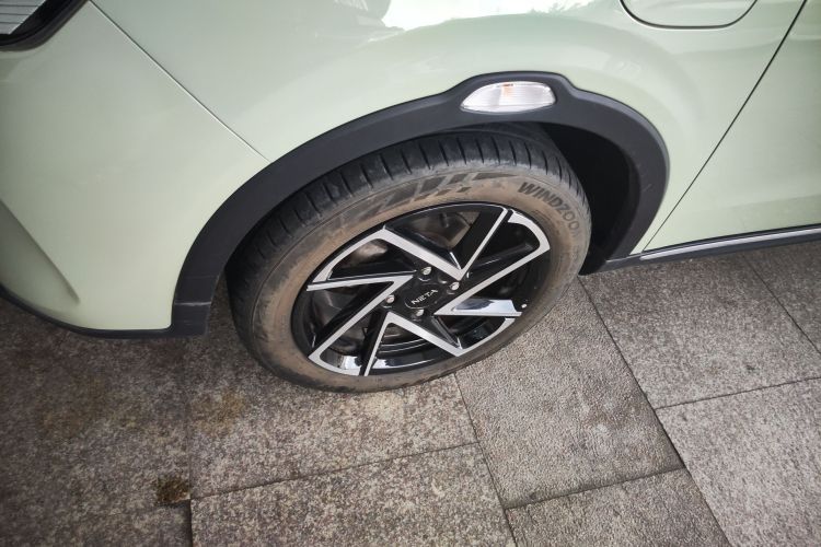 哪吒汽车 哪吒AYA 2024 汽车图片 #9