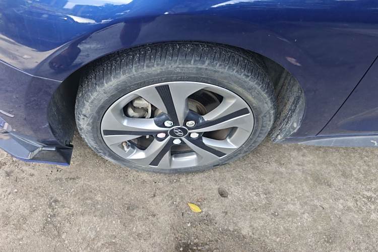 Hyundai Lafesta 2019 car image #9