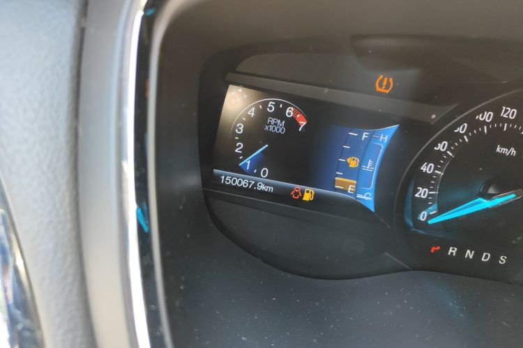 Ford Taurus 2016 car image #9