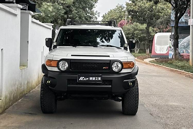 Toyota FJ Cruiser 2020 car image #9