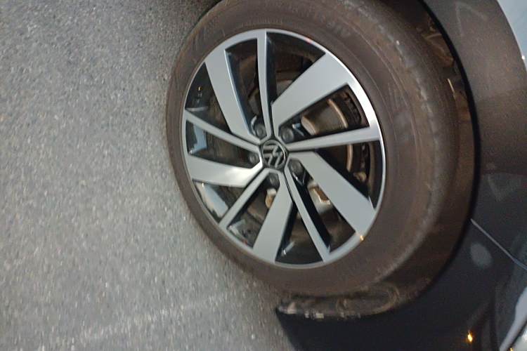 Volkswagen Sagitar 2024 #9 Volkswagen Sagitar 2024 immagine di auto #9