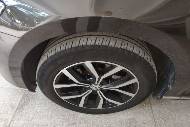 Volkswagen Passat Variant 2018 immagine di auto #9