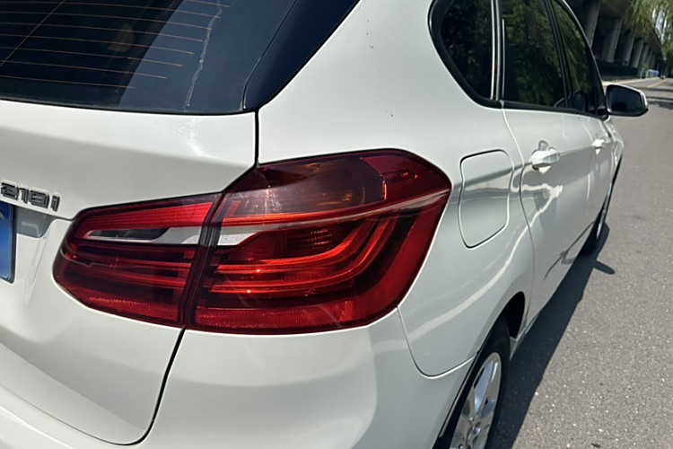 BMW 2 Series Tourer (Imported) 2015 #9 BMW 2 Series Tourer (Imported) 2015 car image #9