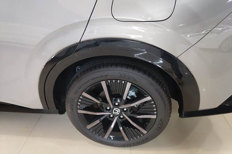 Honda e:NP2 car image #9