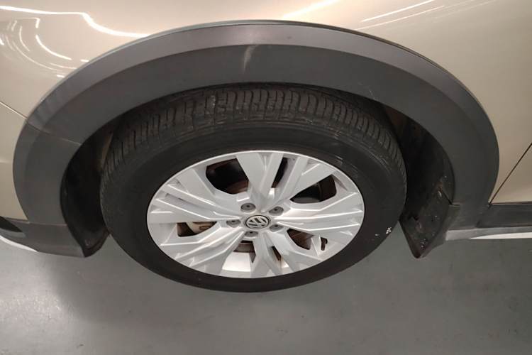 Volkswagen C-Trek 2018 immagine di auto #9