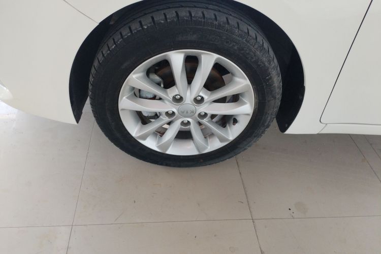 Kia K3 2017 #9 Kia K3 2017 car image #9