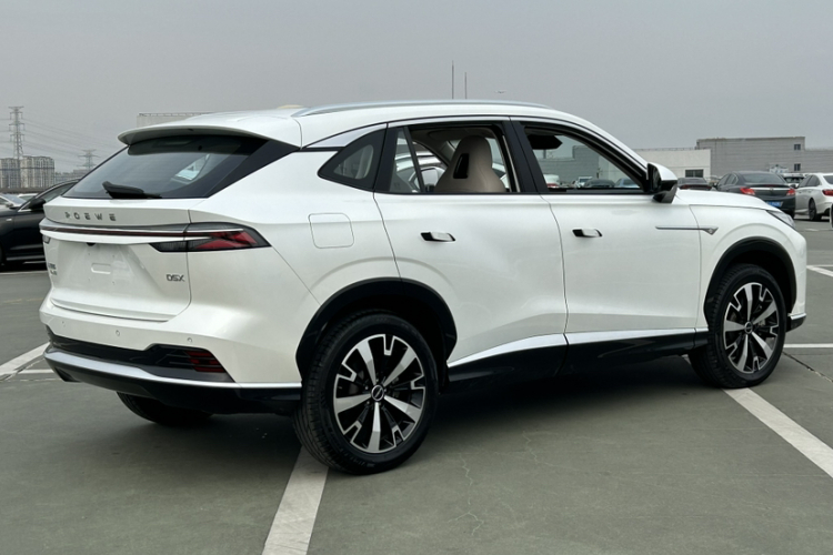 Roewe D5X DMH 2025 imagem de carro #9