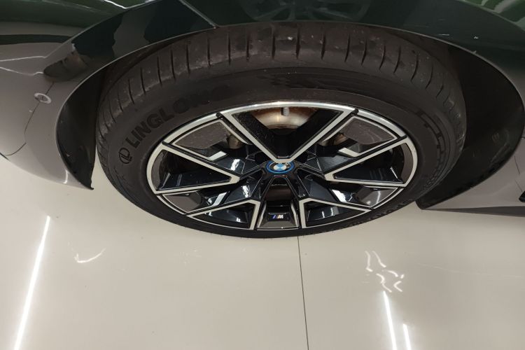 BMW i4 M50 2024 #9 BMW i4 M50 2024 car image #9