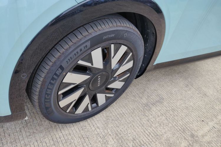 Zeekr MIX 2024 car image #9