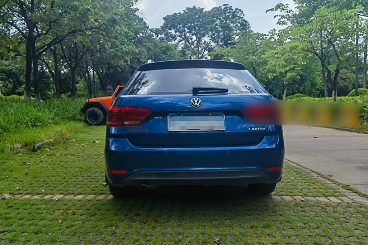 Volkswagen Gran Lavida 2017 immagine di auto #9