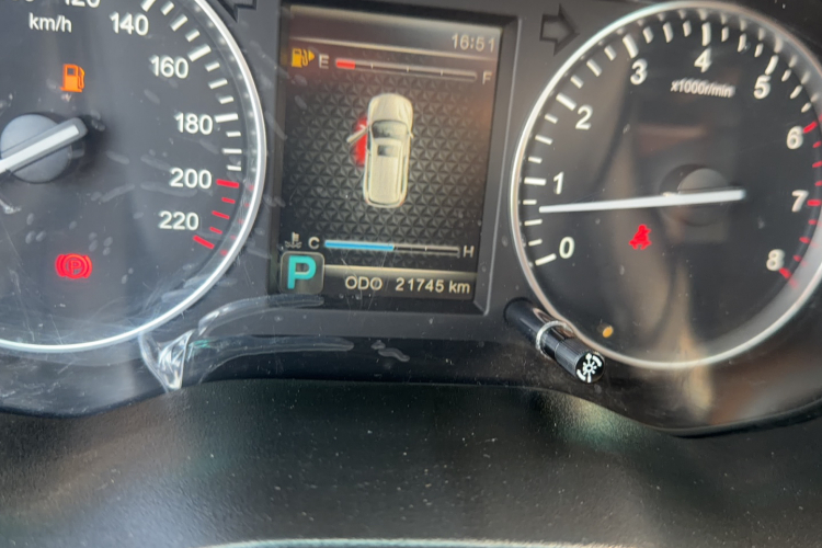 SWM X7 2018 imagen de coche #9