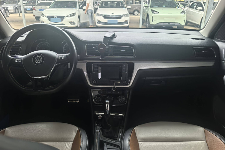 Volkswagen Cross Lavida 2016 immagine di auto #9