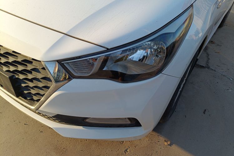 Hyundai Verna RV 2017 car image #9