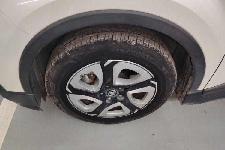 Toyota C-HR EV 2020 immagine di auto #9