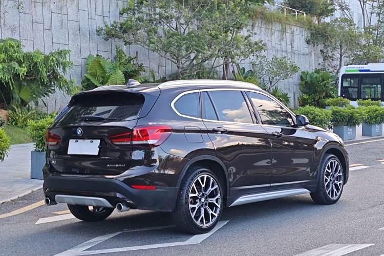 BMW X1 M35Li 2019 car image #9