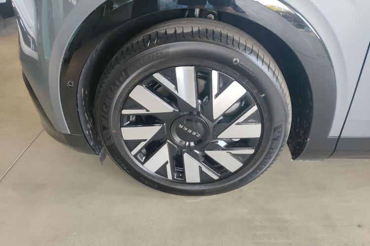 Zeekr MIX 2024 car image #9