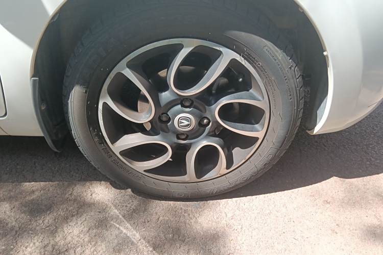 Changan BenBen 2017 صورة سيارة #9