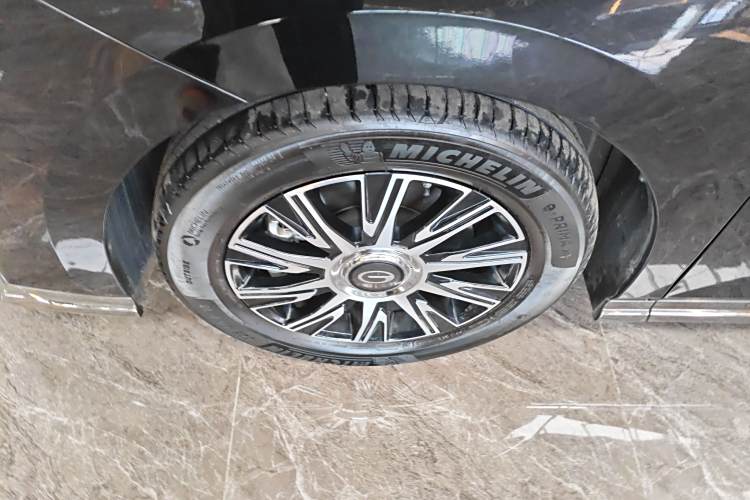 GAC Trumpchi E9 2025 #9 GAC Trumpchi E9 2025 car image #9