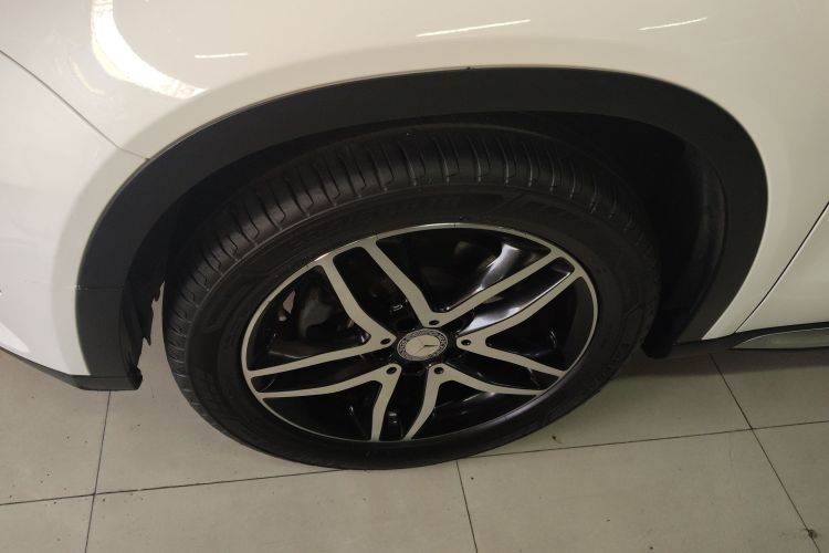 Mercedes-Benz GLA Class 2015 car image #9