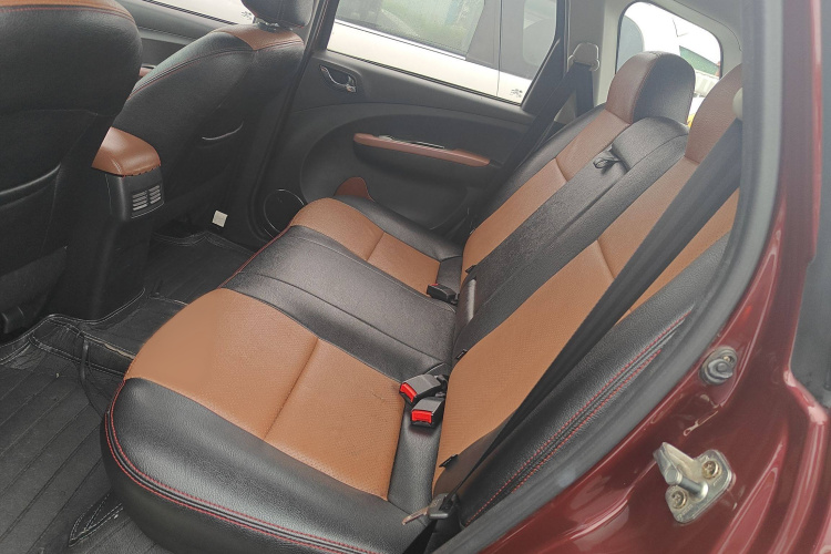 Forthing JOYEAR X5 2015 car image #9