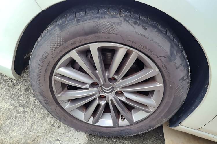 Citroen C4L 2015 car image #9