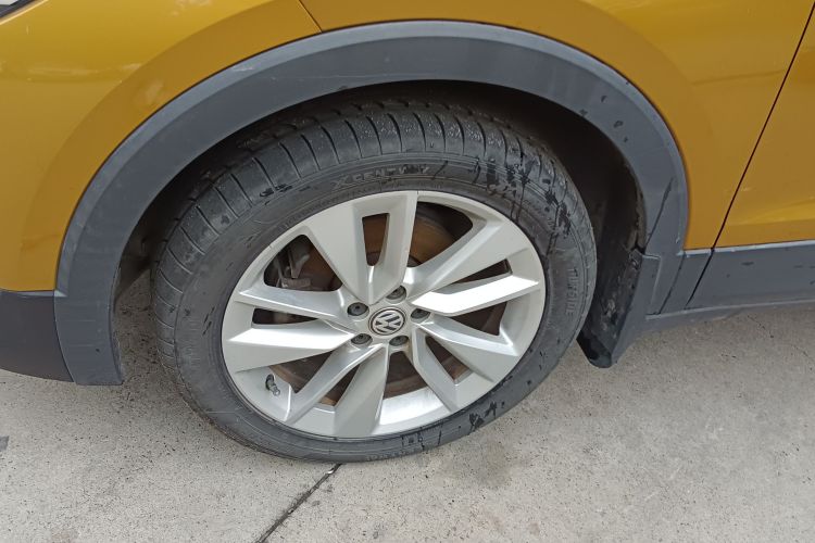 Volkswagen T-Cross 2020 car image #9