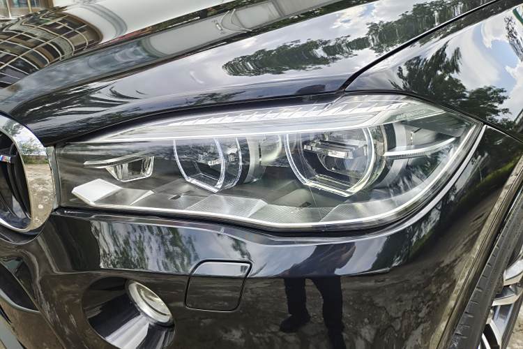 BMW X5 M 2017 car image #9