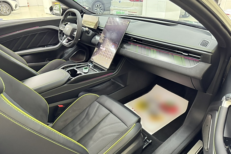 哪吒汽车 哪吒GT 2023 汽车图片 #9