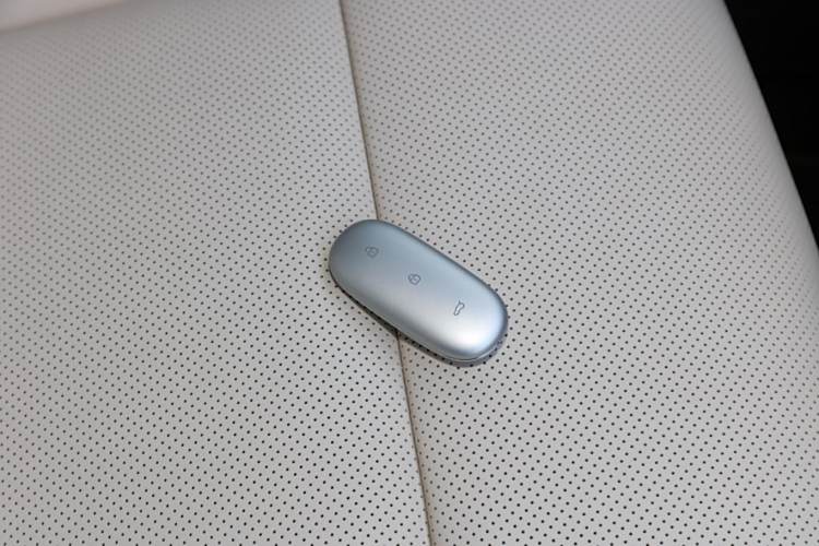 Li L8 2023 изображение автомобиля #9