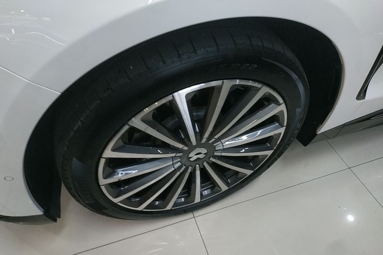 NIO ET9 2024 изображение автомобиля #9