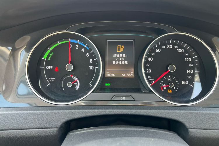 Volkswagen Golf Pure Electric 2020 image de voiture #9