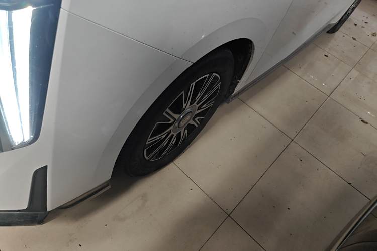 GAC Trumpchi E9 2023 #9 GAC Trumpchi E9 2023 изображение автомобиля #9