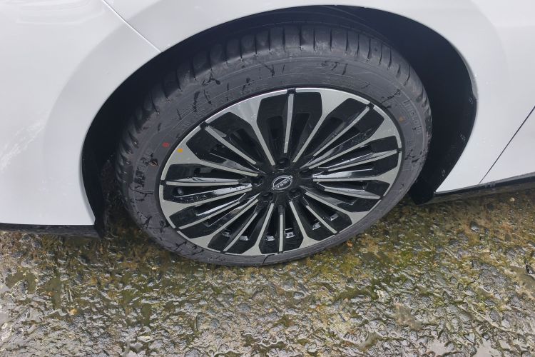 日产 日产N7 2025 汽车图片 #9