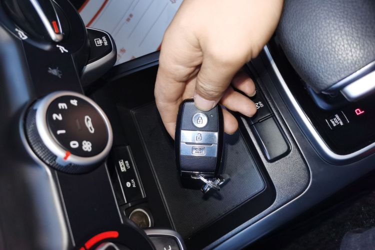 Kia Rio Cross 2019 صورة سيارة #9