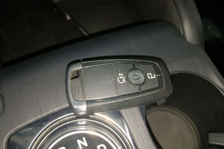 Ford Focus Active 2021 car image #9