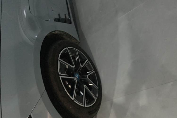 BMW i4 M50 2023 #9 BMW i4 M50 2023 car image #9