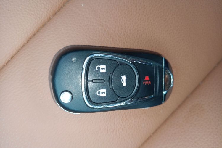 MG GT 2017 #9 MG GT 2017 car image #9