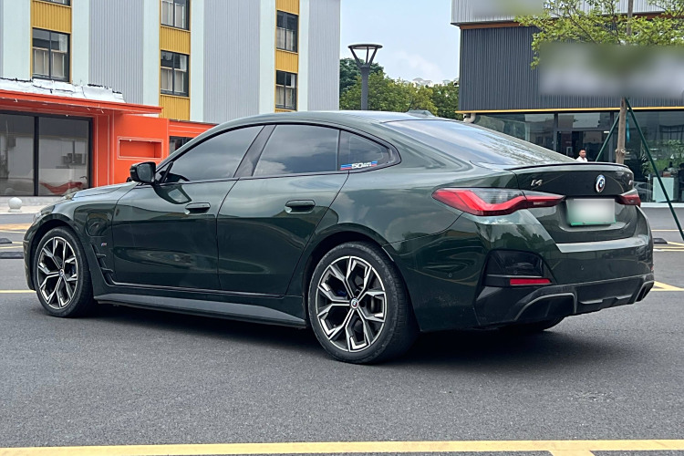 BMW i4 M50 2023 #9 BMW i4 M50 2023 car image #9