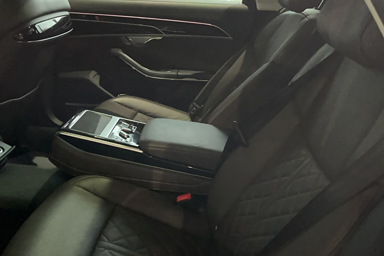 Audi A8 New Energy 2022 car image #9