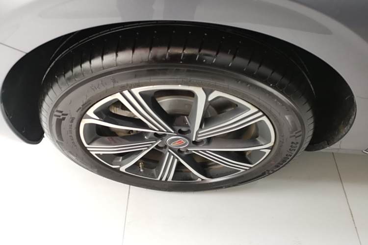 HongQi H5 PHEV 2025 car image #9