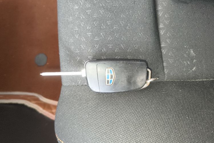 GEELY Vision X1 2018 #9 GEELY Vision X1 2018 car image #9