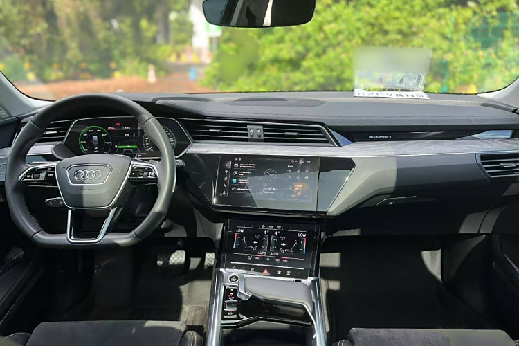 Audi e-tron 2022 #9 Audi e-tron 2022 car image #9