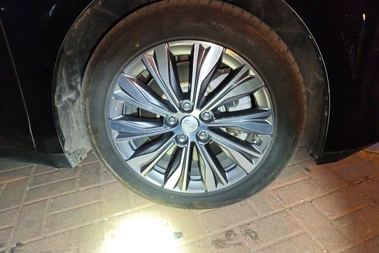 HongQi E-QM5 2024 #9 HongQi E-QM5 2024 صورة سيارة #9