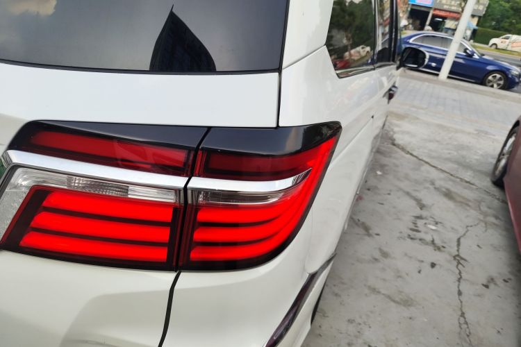 Honda Elysion 2016 imagen de coche #9
