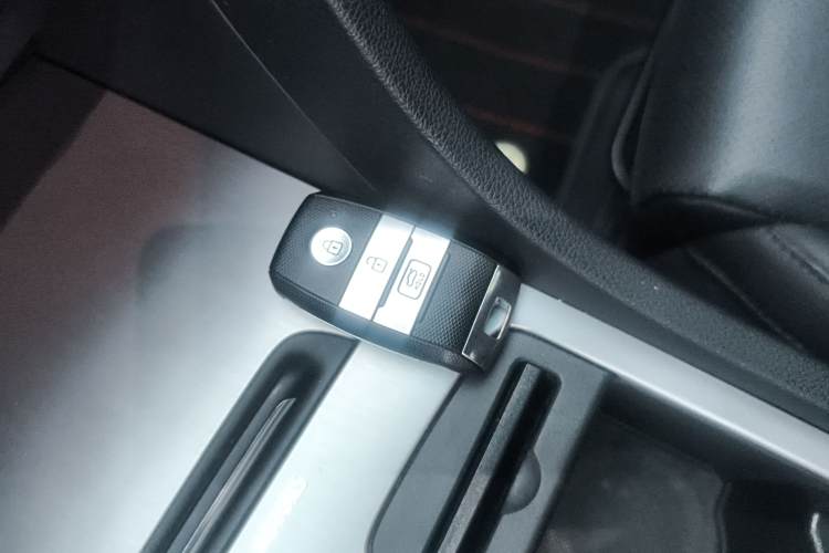 起亚 起亚K5新能源 2019 汽车图片 #9