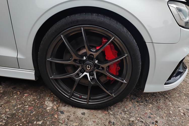 Audi RS 3 2018 car image #9