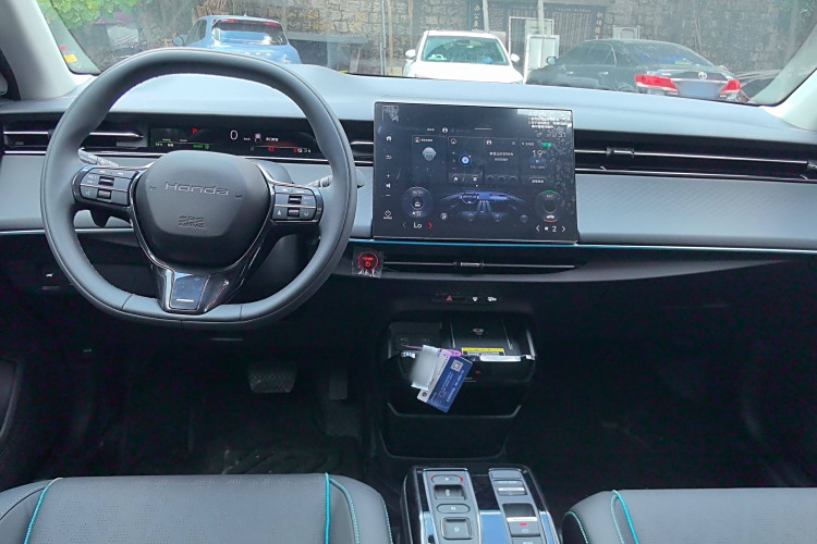 Honda e:NP2 2025 #9 Honda e:NP2 2025 car image #9