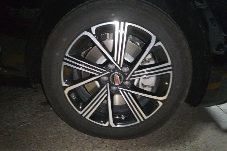 HongQi H5 PHEV 2025 car image #9