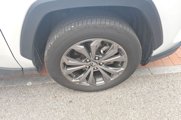 Toyota RAV4 (Imported) 2024 immagine di auto #9