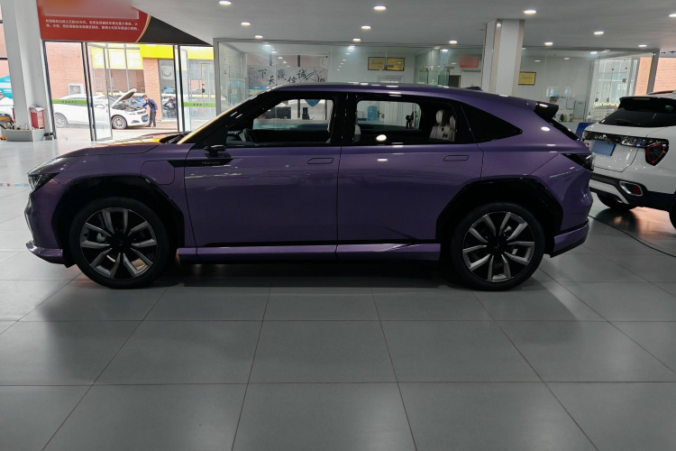 Honda P7 2025 car image #9